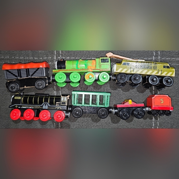Diesel 10 - Thomas The Tank Engine & Friends Wooden Railway Magnet Trains - Picture 4 of 9